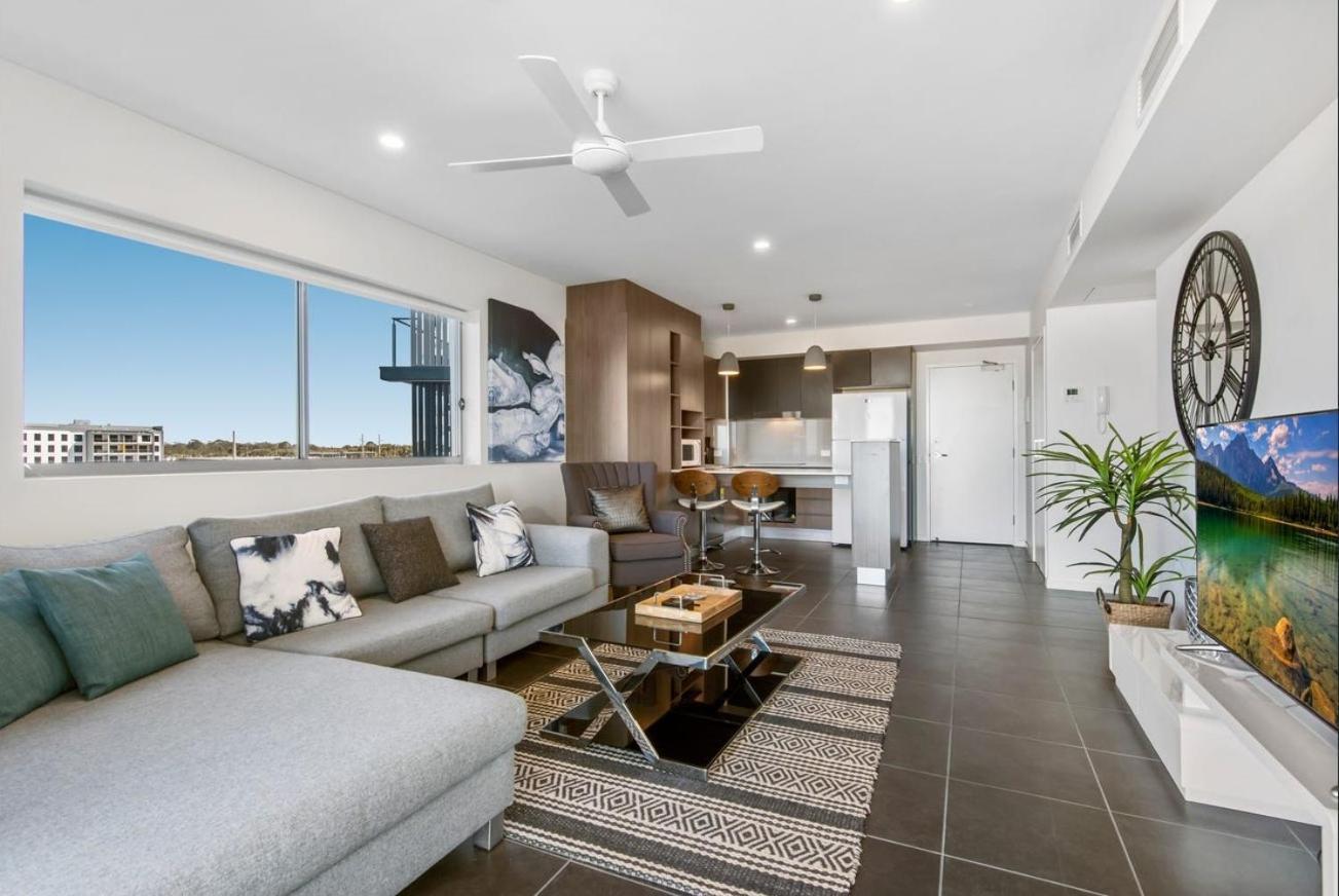 Hotel Salt At Oceanside Kawana Waters