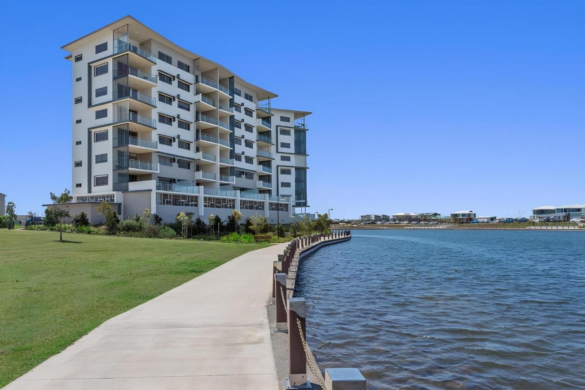 Salt At Oceanside Hotel Kawana Waters