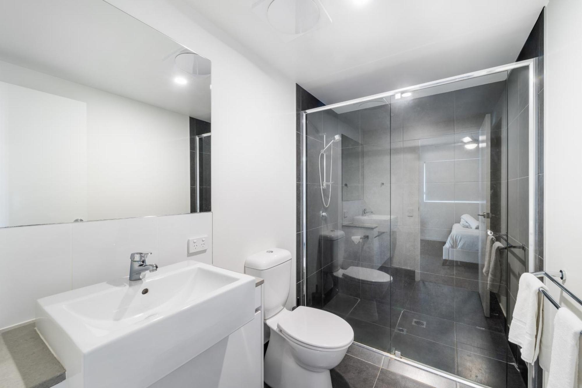 Hotel Salt At Oceanside Kawana Waters
